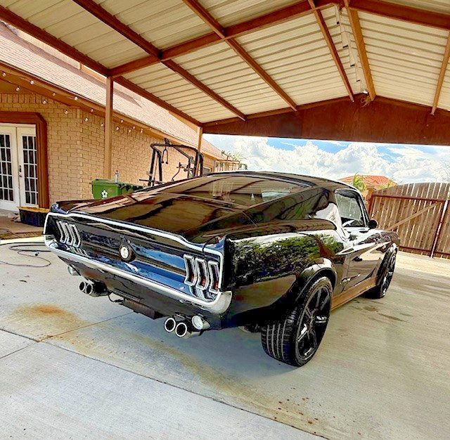 Ford-Mustang-1967-Fastback-8