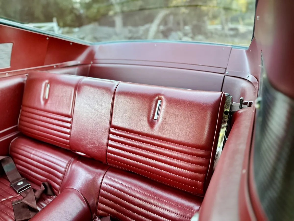 Ford-Mustang-1967-Pepper-Grey-Red-10