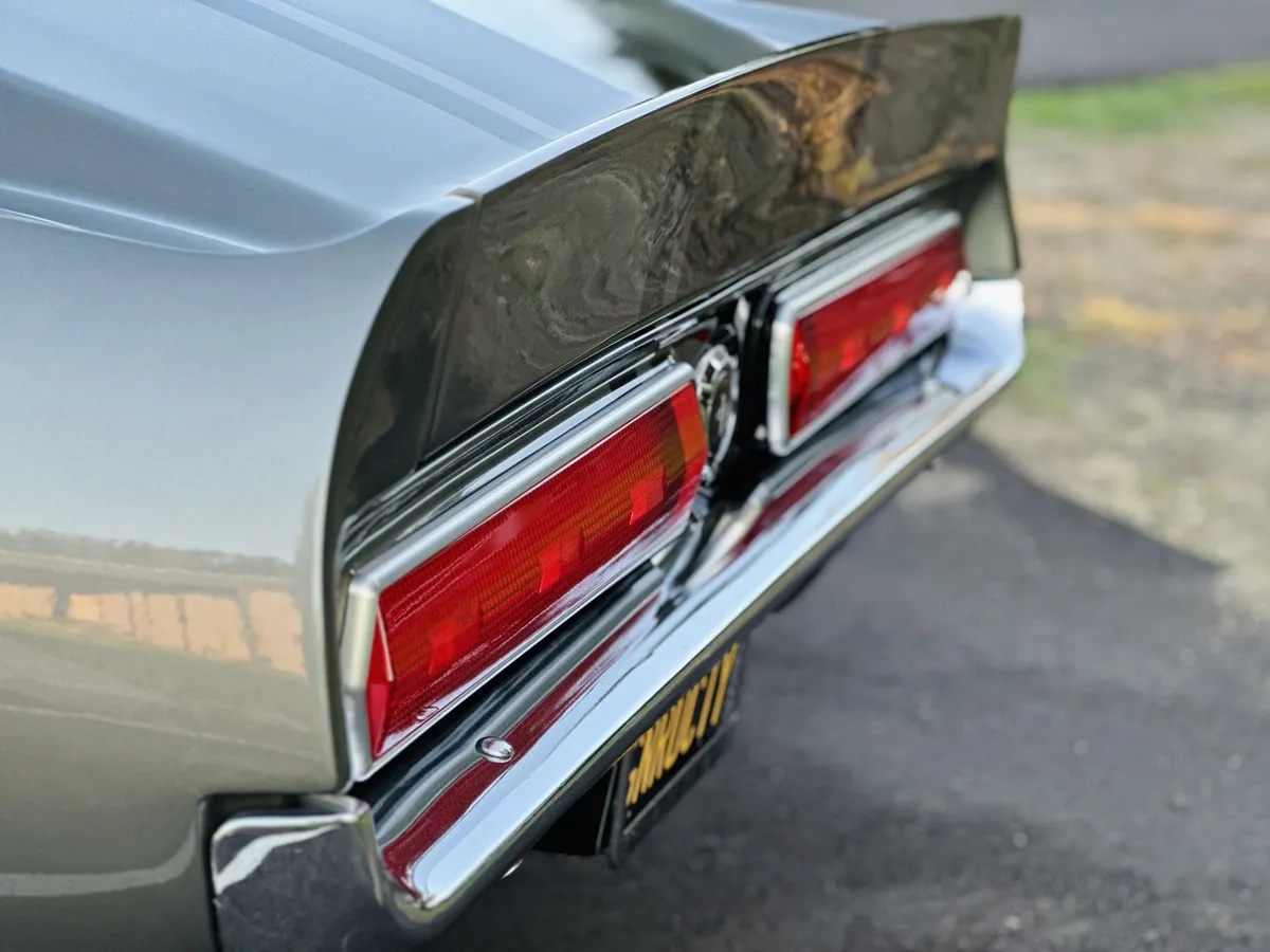 Ford-Mustang-1967-Pepper-Grey-Red-15