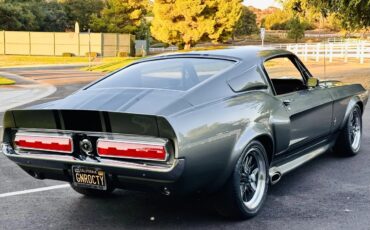Ford-Mustang-1967-Pepper-Grey-Red-4