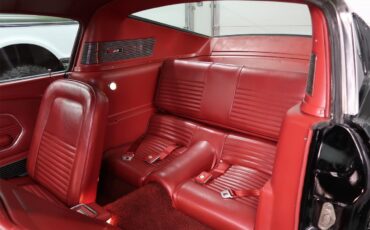 Ford-Mustang-1967-Raven-Black-Red-1