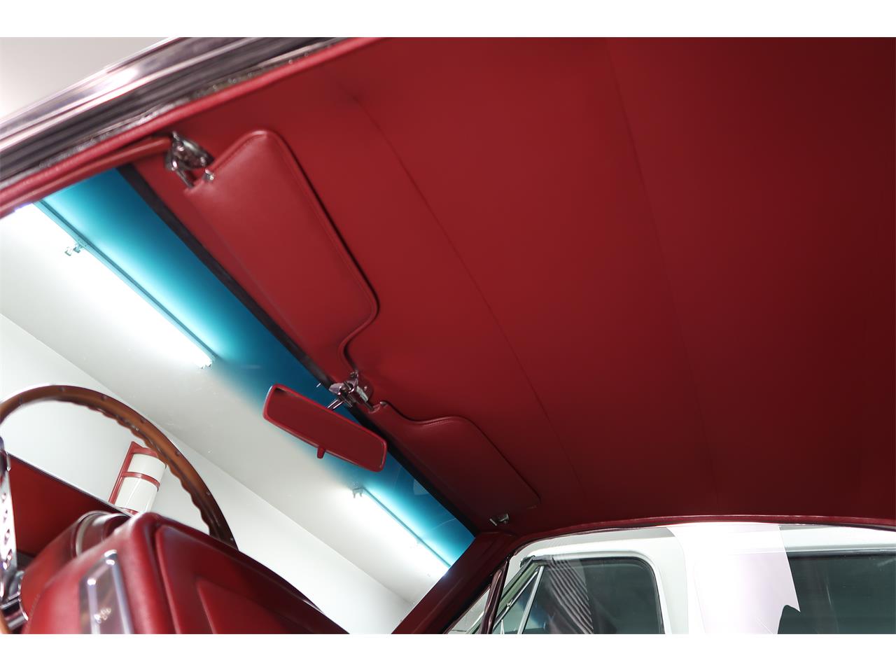 Ford-Mustang-1967-Raven-Black-Red-25