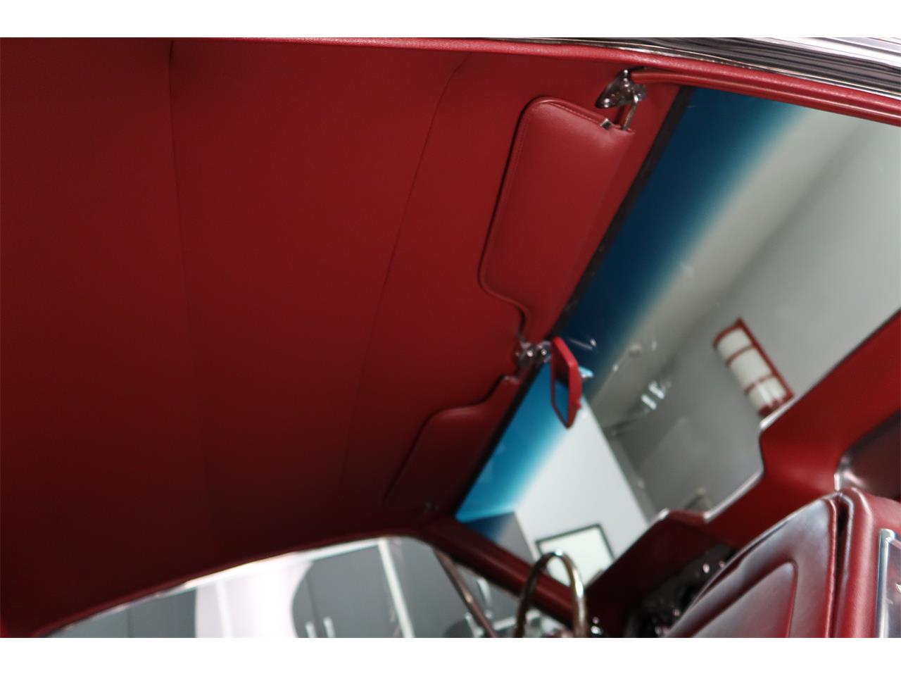 Ford-Mustang-1967-Raven-Black-Red-28