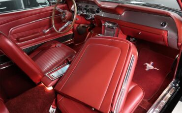 Ford-Mustang-1967-Raven-Black-Red-31