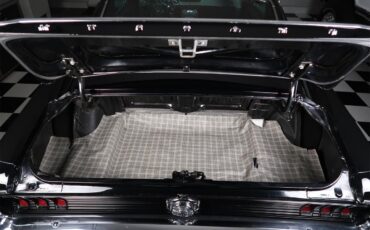 Ford-Mustang-1967-Raven-Black-Red-36