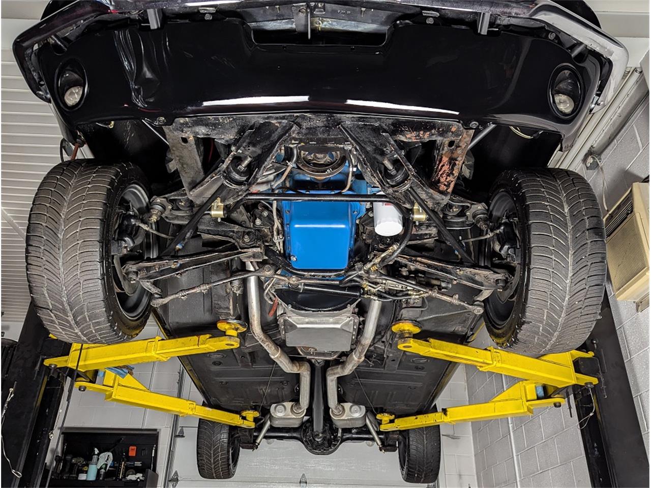 Ford-Mustang-1967-Raven-Black-Red-37