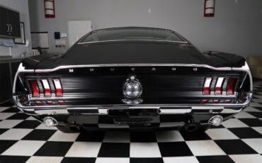 Ford-Mustang-1967-Raven-Black-Red-7