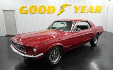 Ford-Mustang-1967-Red-Black-10