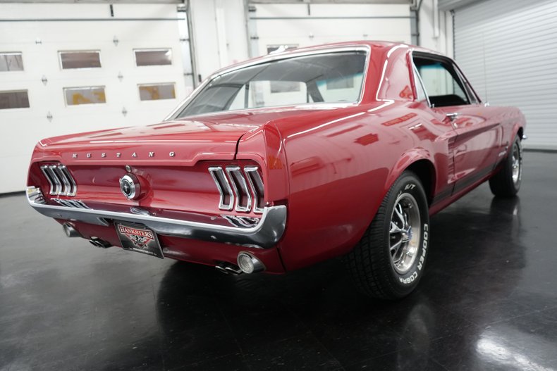 Ford-Mustang-1967-Red-Black-17