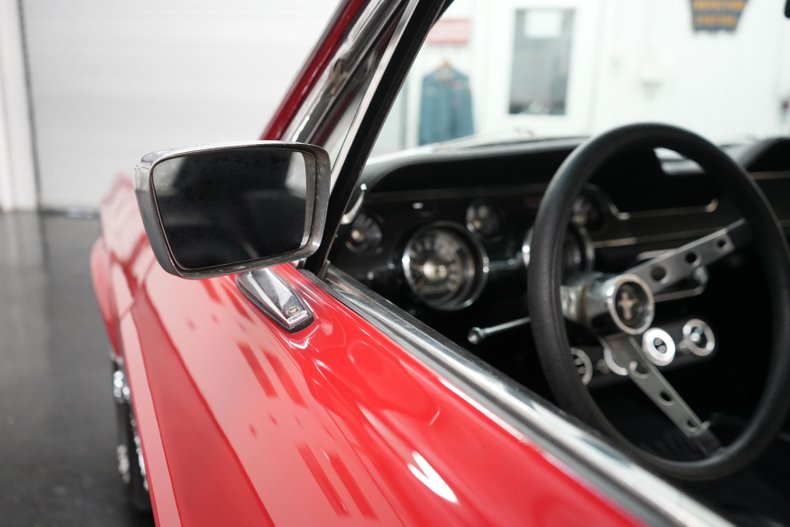 Ford-Mustang-1967-Red-Black-22