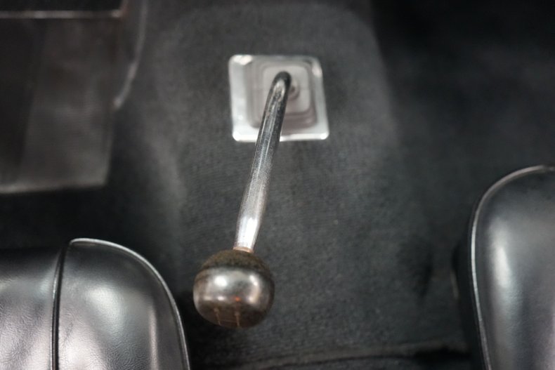 Ford-Mustang-1967-Red-Black-29