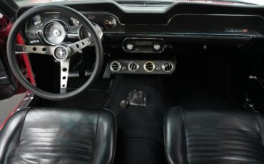 Ford-Mustang-1967-Red-Black-33