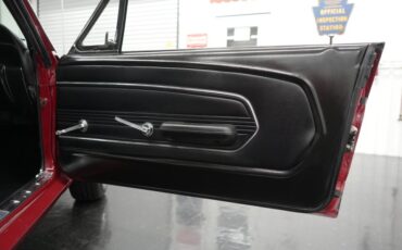Ford-Mustang-1967-Red-Black-35