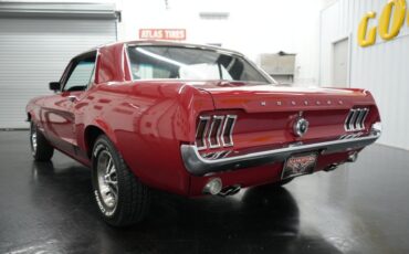 Ford-Mustang-1967-Red-Black-37