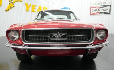 Ford-Mustang-1967-Red-Black-4
