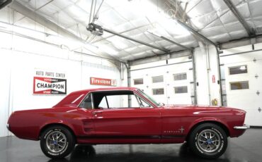Ford-Mustang-1967-Red-Black-45