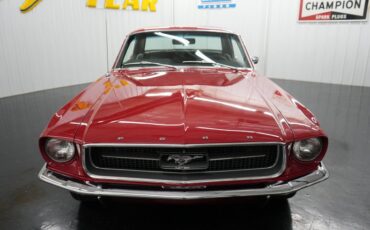Ford-Mustang-1967-Red-Black-47