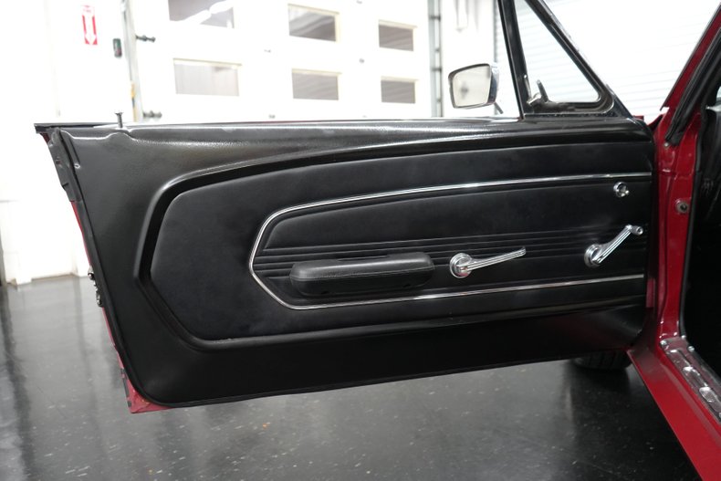 Ford-Mustang-1967-Red-Black-49