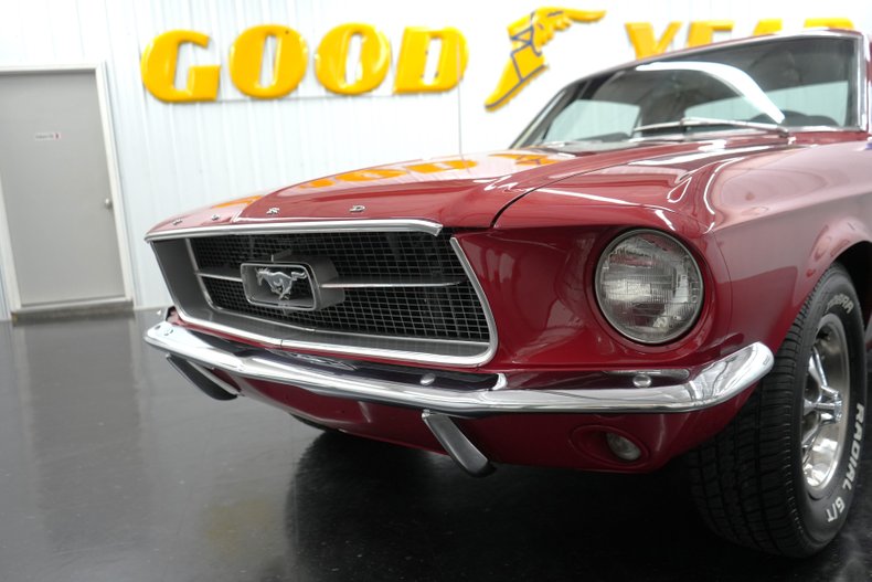 Ford-Mustang-1967-Red-Black-5
