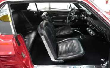 Ford-Mustang-1967-Red-Black-7