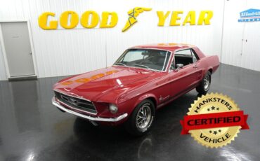 Ford-Mustang-1967-Red-Black-8