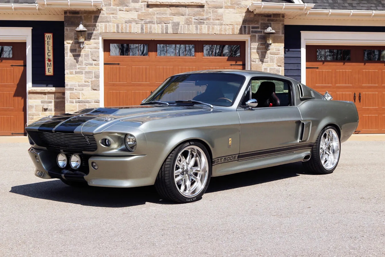 Ford-Mustang-1967-Silver-Black-17
