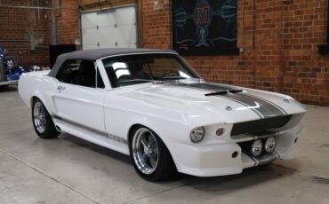 Ford-Mustang-1967-Wimbledon-White-Black-ampamp-Gray-10