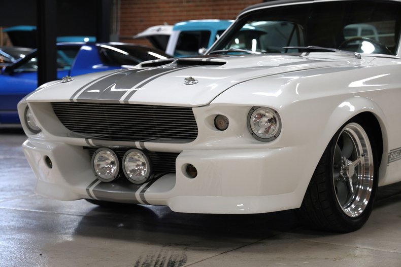 Ford-Mustang-1967-Wimbledon-White-Black-ampamp-Gray-15
