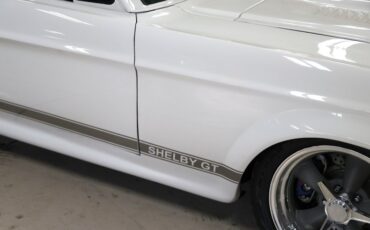 Ford-Mustang-1967-Wimbledon-White-Black-ampamp-Gray-21