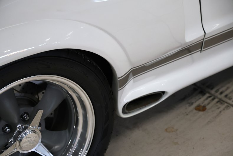 Ford-Mustang-1967-Wimbledon-White-Black-ampamp-Gray-29