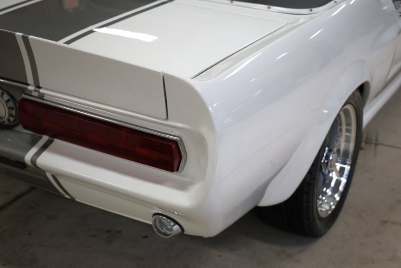 Ford-Mustang-1967-Wimbledon-White-Black-ampamp-Gray-34