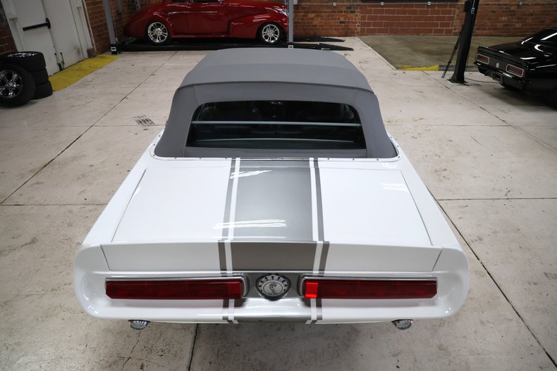 Ford-Mustang-1967-Wimbledon-White-Black-ampamp-Gray-35