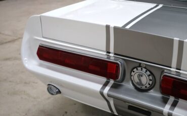 Ford-Mustang-1967-Wimbledon-White-Black-ampamp-Gray-38