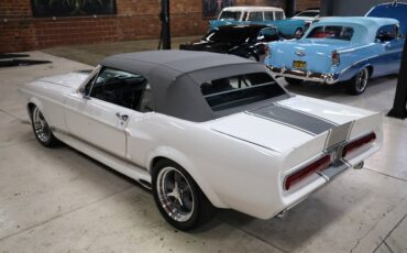 Ford-Mustang-1967-Wimbledon-White-Black-ampamp-Gray-40