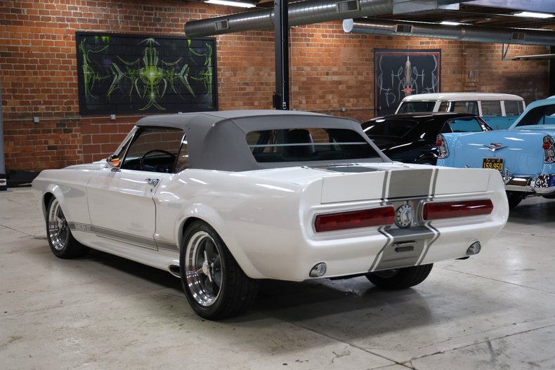 Ford-Mustang-1967-Wimbledon-White-Black-ampamp-Gray-41