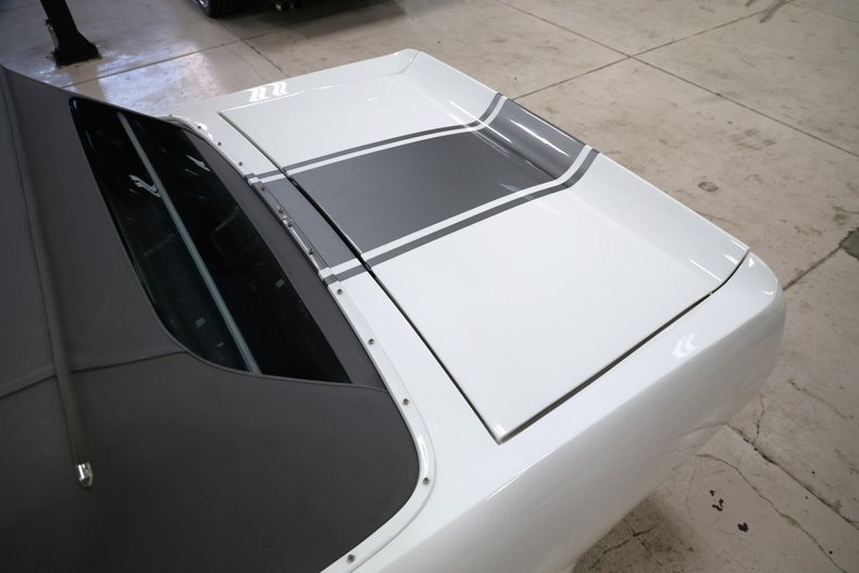 Ford-Mustang-1967-Wimbledon-White-Black-ampamp-Gray-43