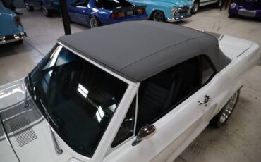Ford-Mustang-1967-Wimbledon-White-Black-ampamp-Gray-46