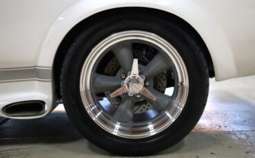 Ford-Mustang-1967-Wimbledon-White-Black-ampamp-Gray-47