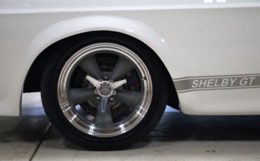 Ford-Mustang-1967-Wimbledon-White-Black-ampamp-Gray-49