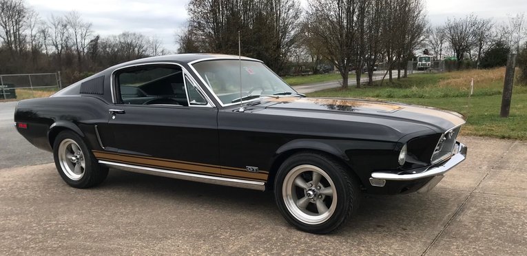 Ford-Mustang-1968-Black-Black-2