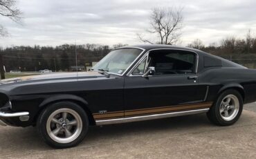 Ford-Mustang-1968-Black-Black-3