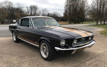Ford-Mustang-1968-Black-Black