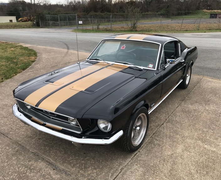 Ford-Mustang-1968-Black-Black-4