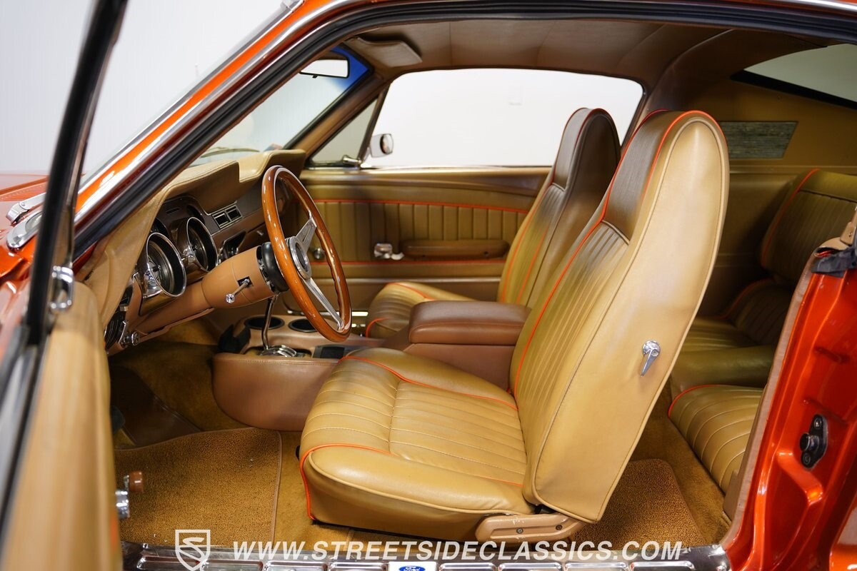 Ford-Mustang-1968-Fastback-38
