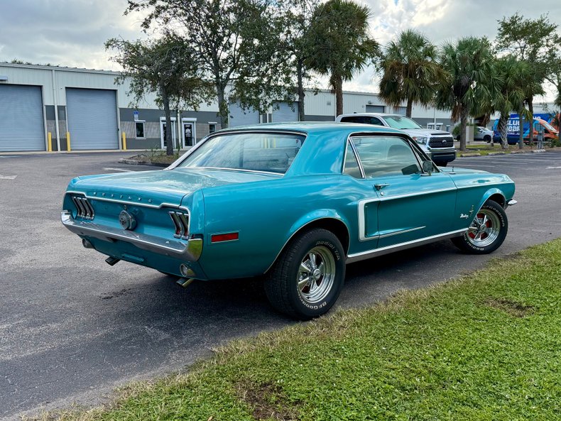 Ford-Mustang-1968-Gulfstream-Aqua-Black-1