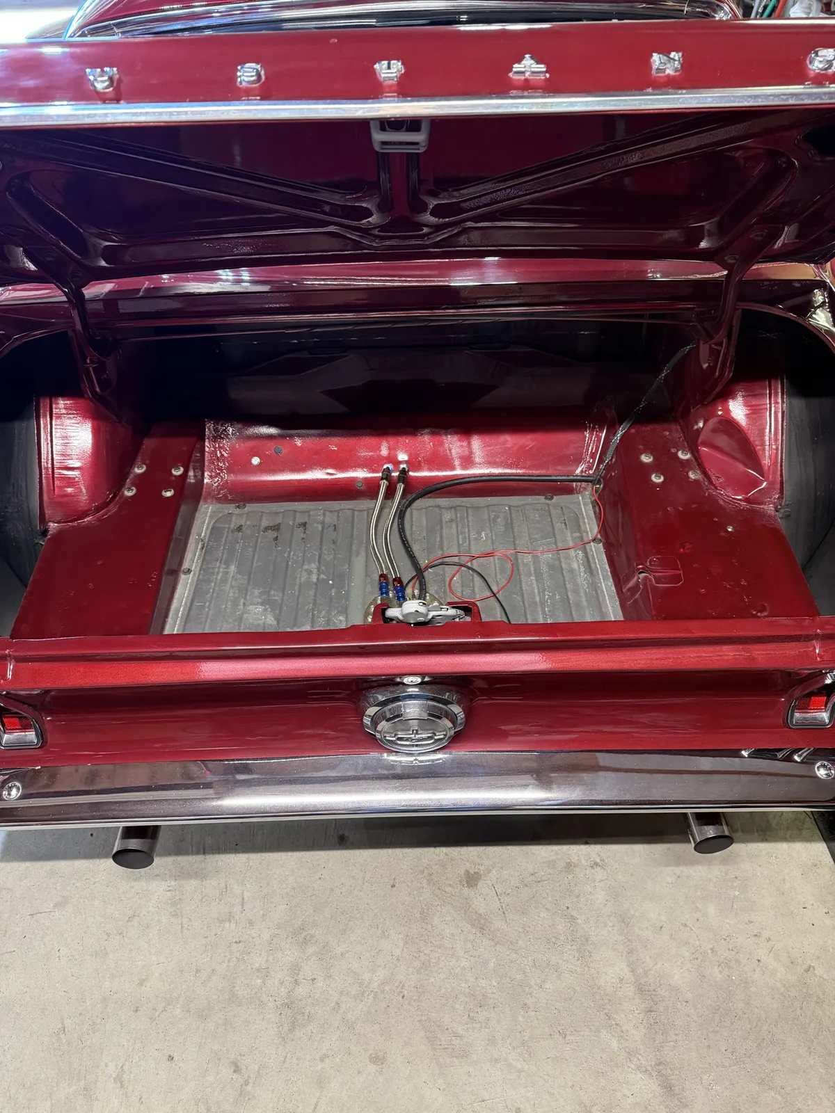 Ford-Mustang-1968-Red-Black-3