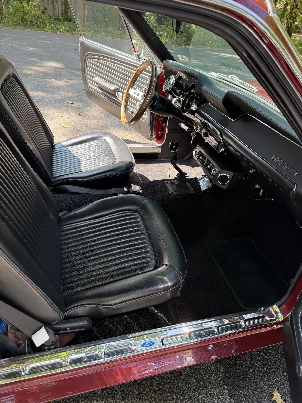 Ford-Mustang-1968-Red-Black-5