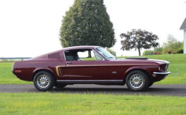 Ford-Mustang-1968-Royal-Maroon-Black