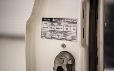 Ford-Mustang-1969-10