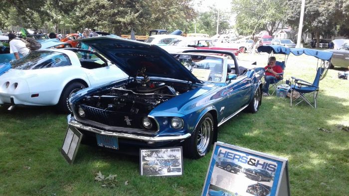 Ford-Mustang-1969-Acapulco-BlueBlack-1